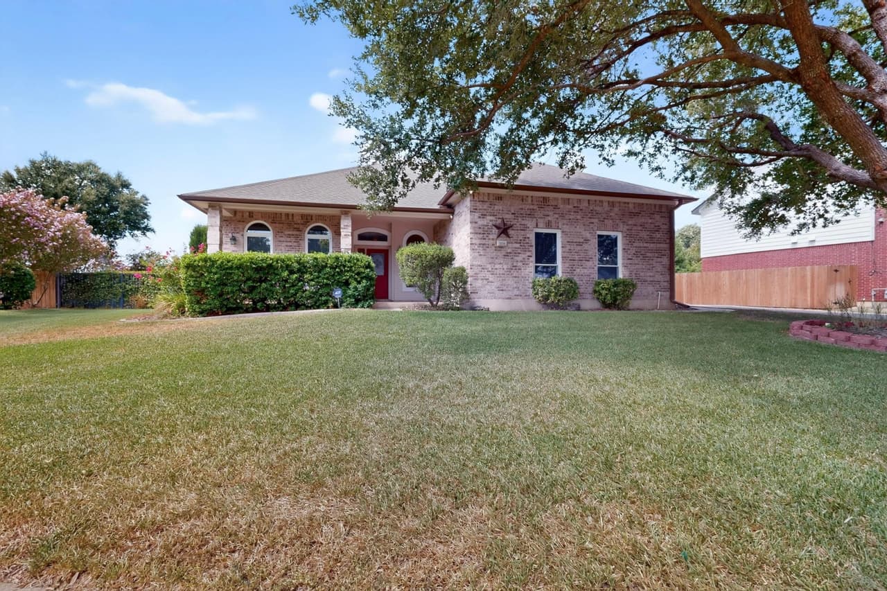 104  River Park Ln photo 3