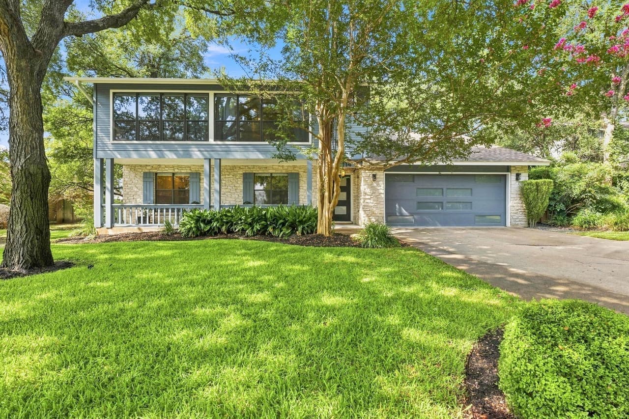 2114  Wychwood Dr