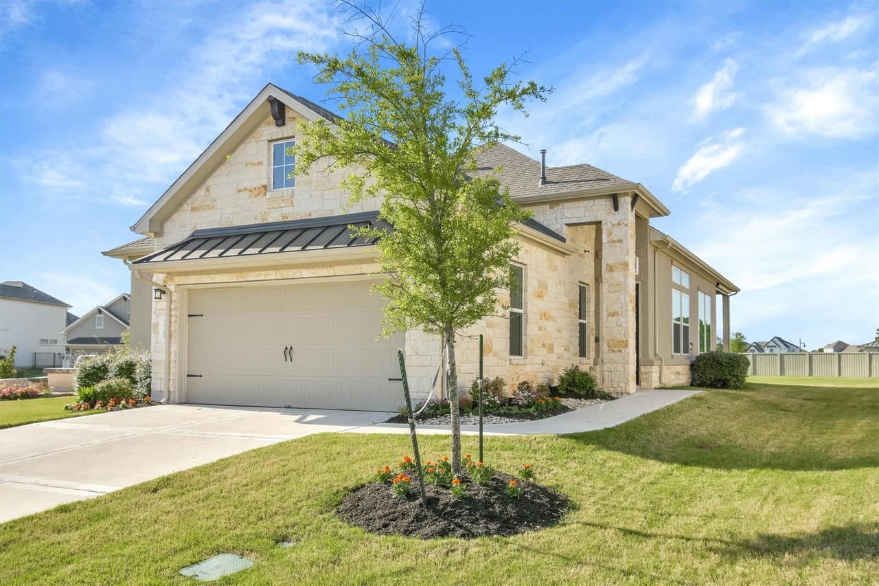 505  Faith Dr photo 2