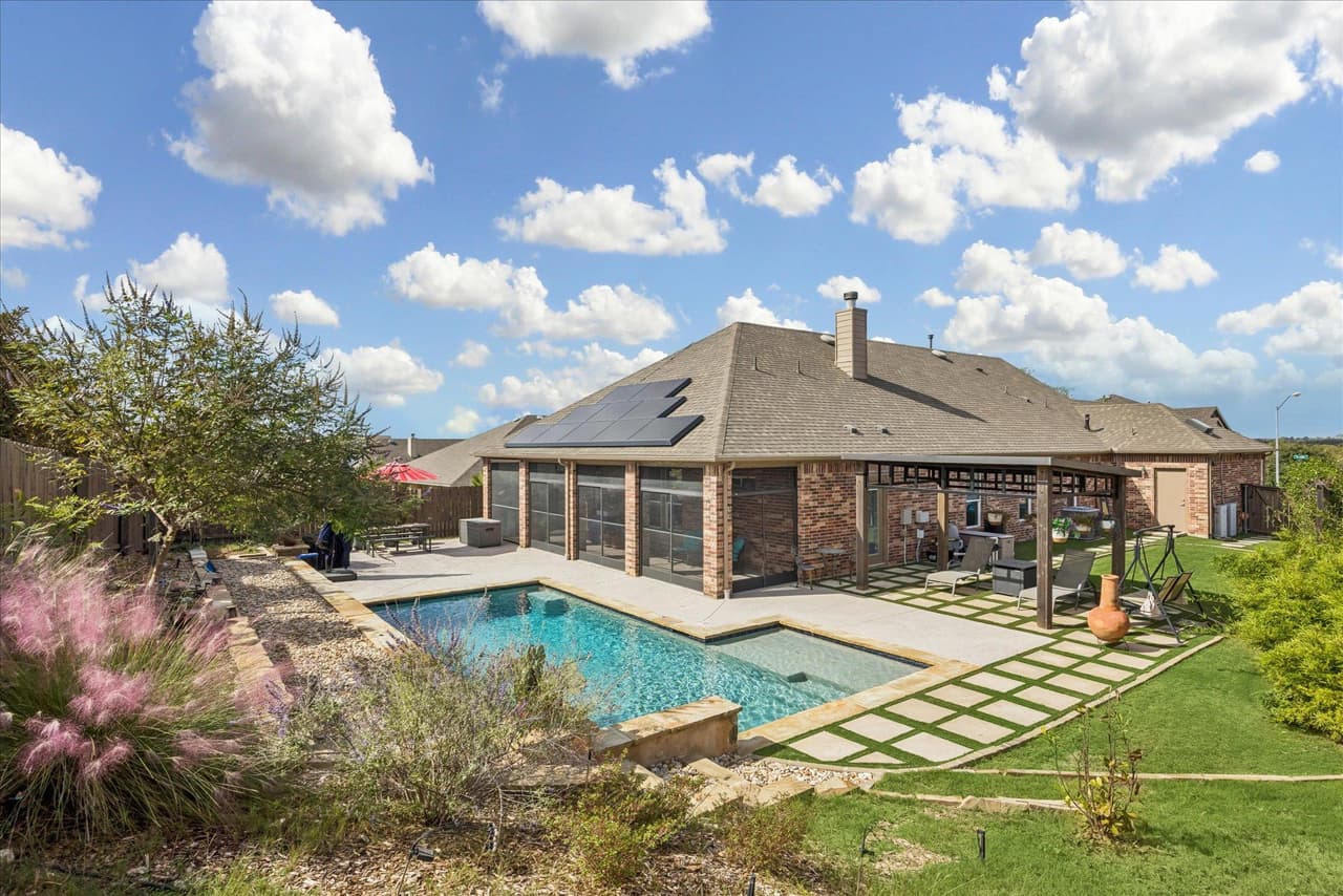 3113  Maurine Dr photo 2