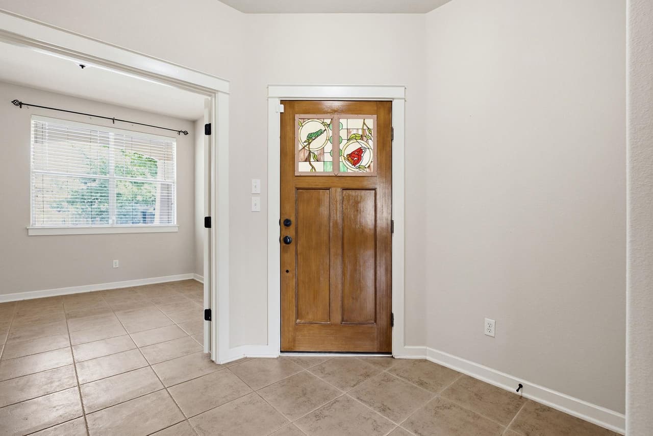 209  Sycamore St photo 5