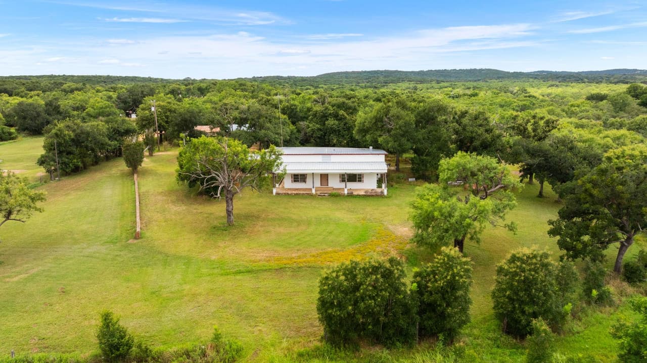 131  Blue Bird Ln