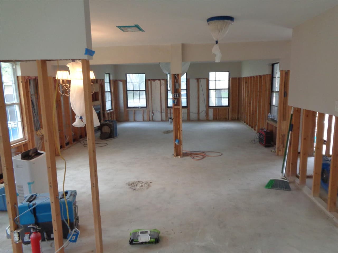 104  Settlers Dr photo 4