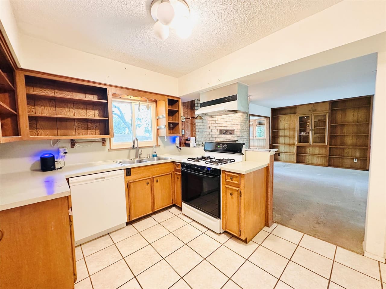 1704  Parkside Ln photo 4