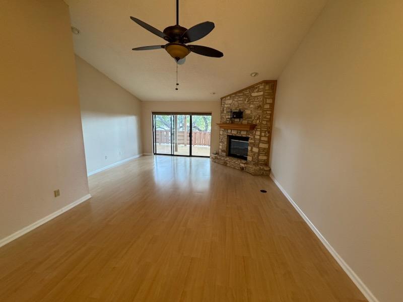48  Oaks Pl photo 5