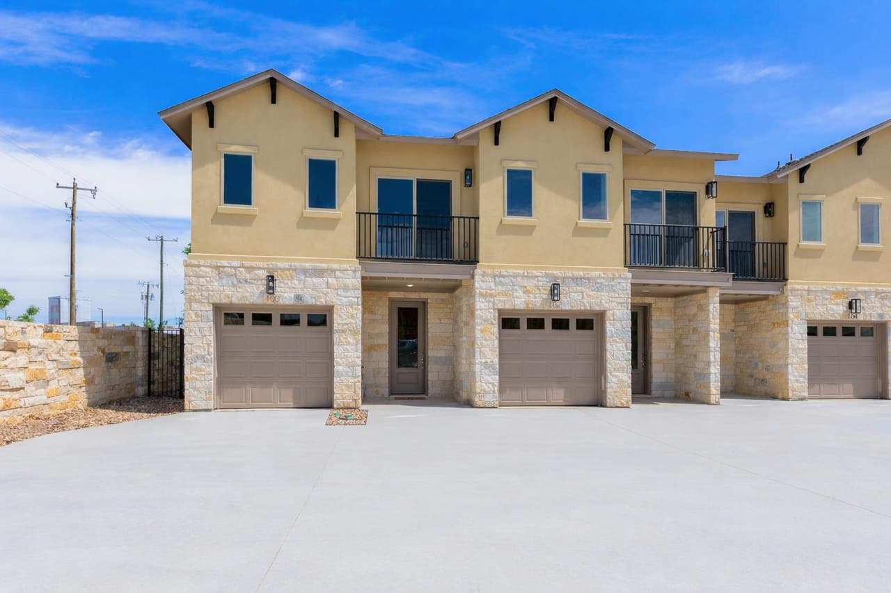 102  Tesla Cir