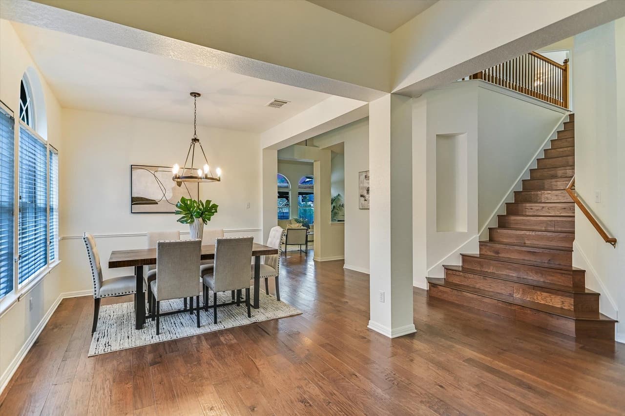 10711  Pinkney Ln photo 5