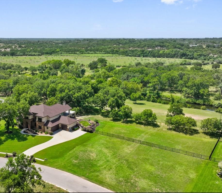 404  Golden Eagle Way