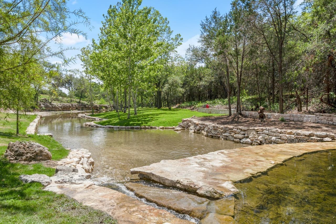 5115  Twin Acres Dr