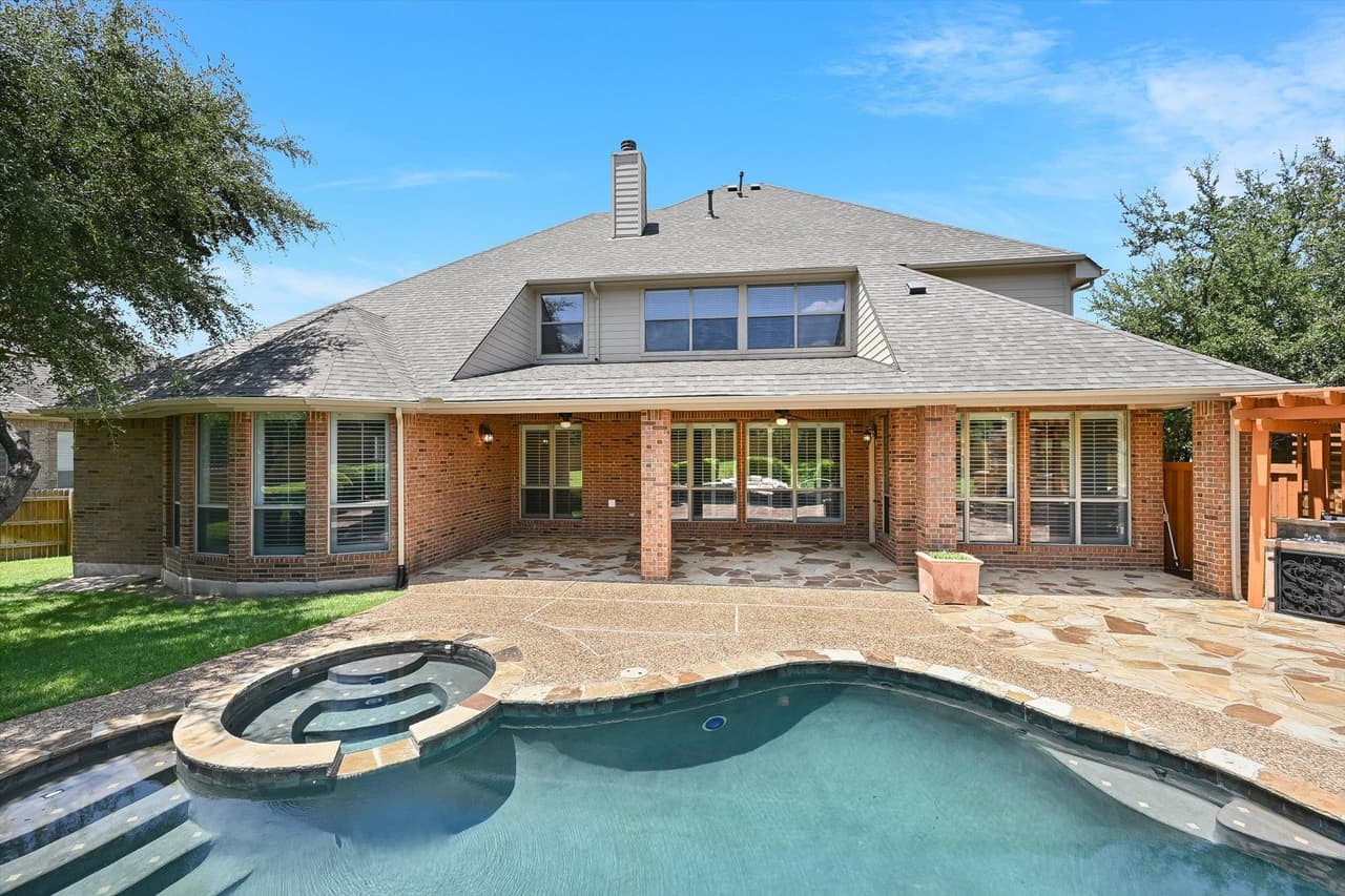 560  Aspen Dr