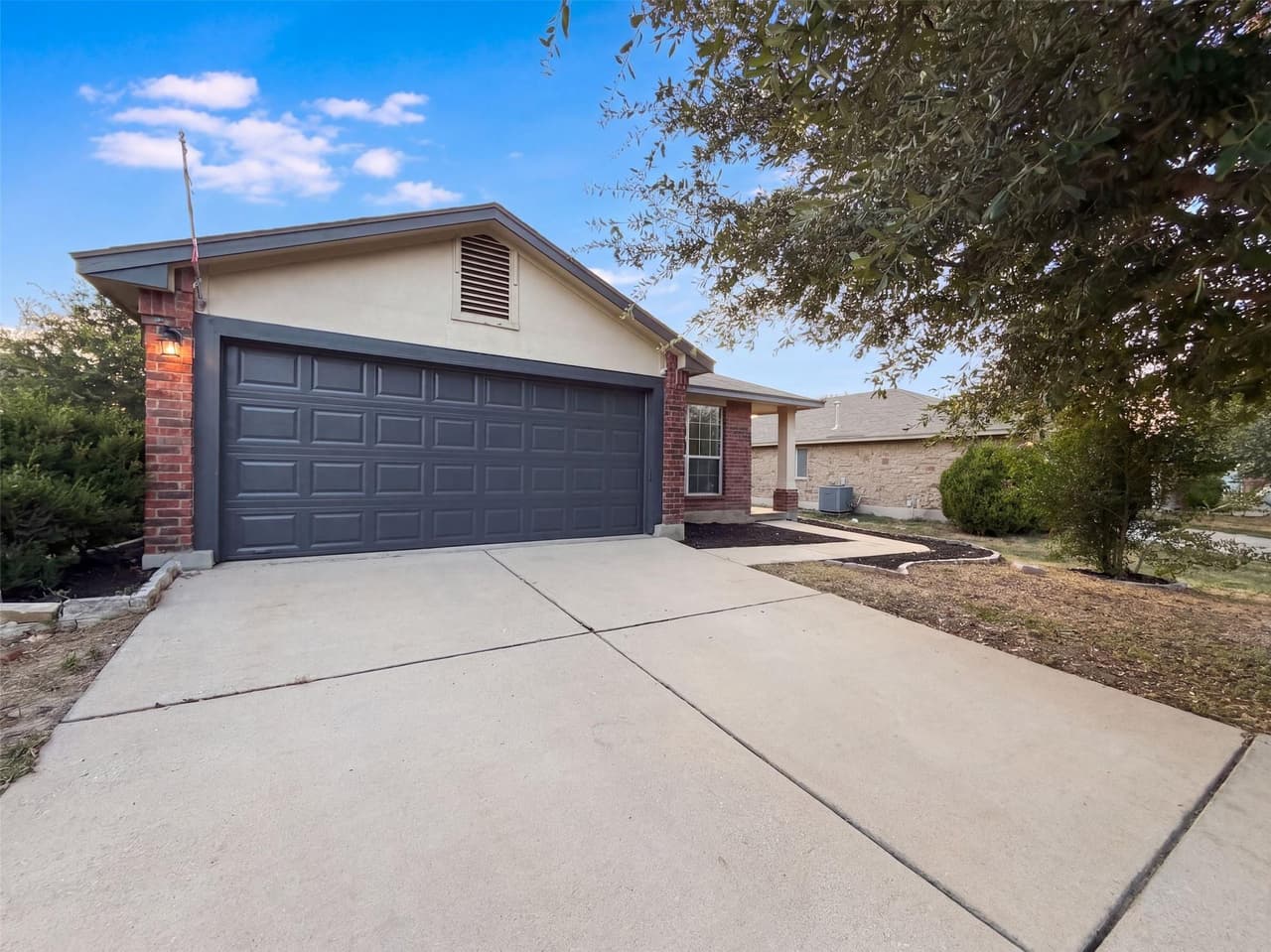 1107  Burgess Dr