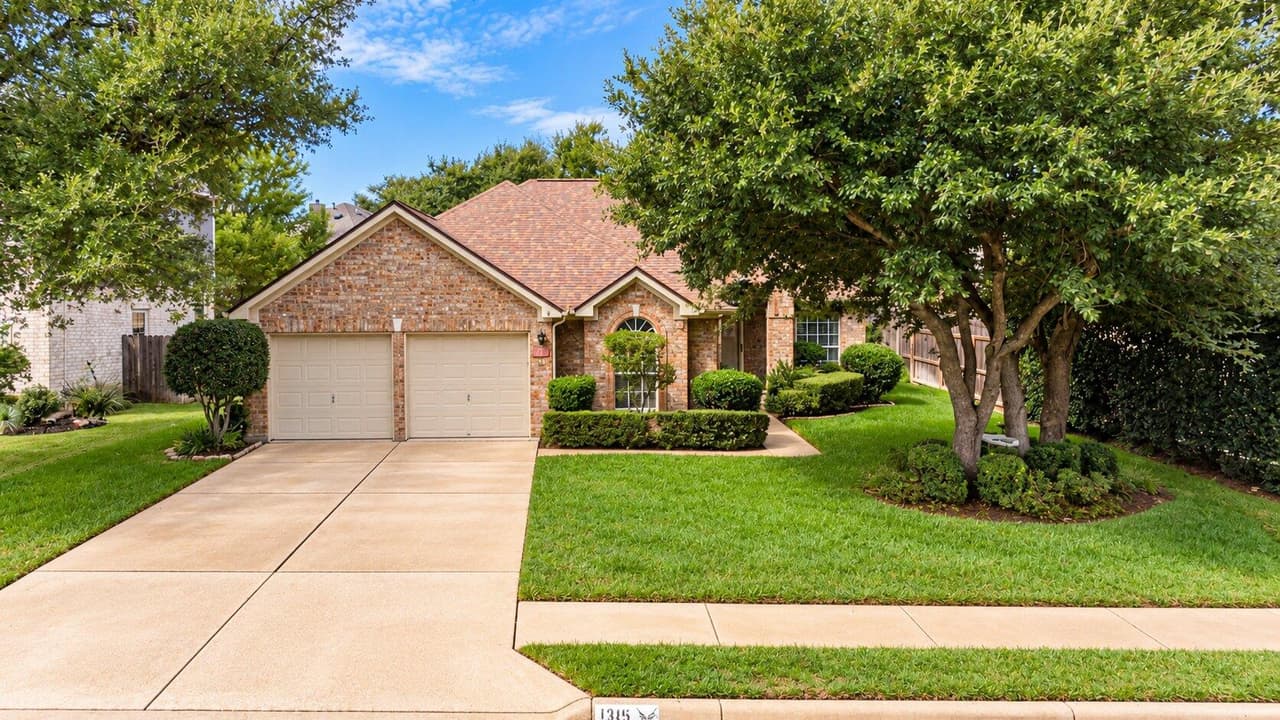 1315  Mesquite Rd photo 2