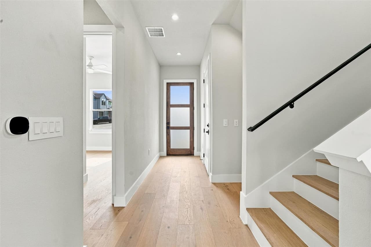 6300  Bristol Cir photo 2