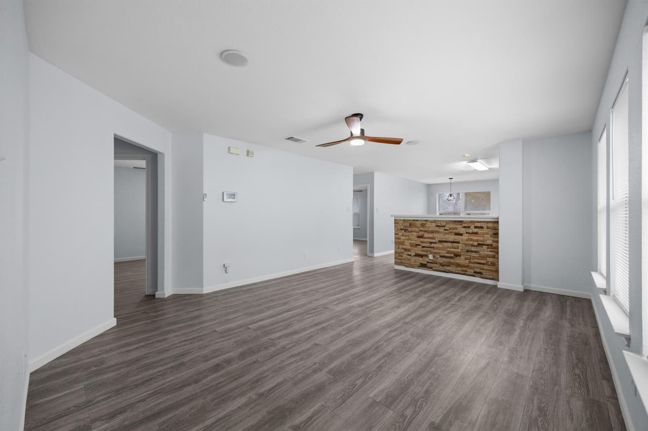 3209  Etheredge Dr photo 5