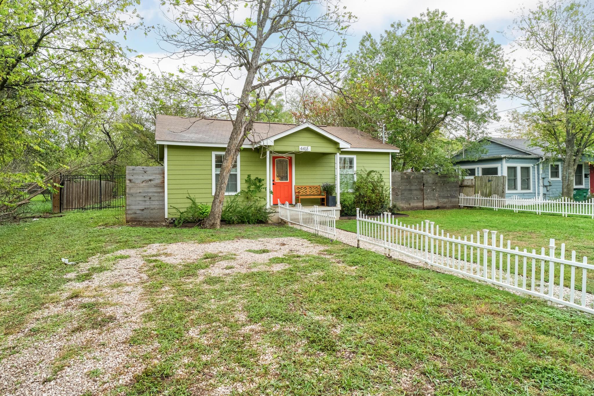 4413  Merle Dr  #1 photo 2