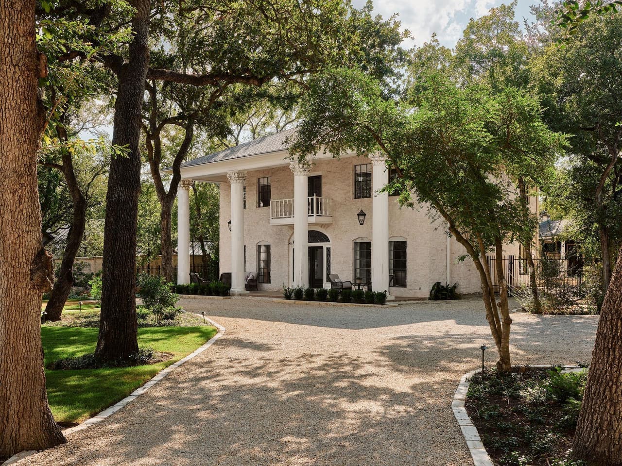 3613  Pinnacle Rd