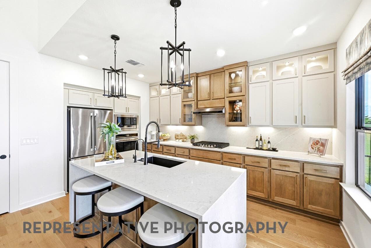 8913  Breeze Hill Dr photo 2