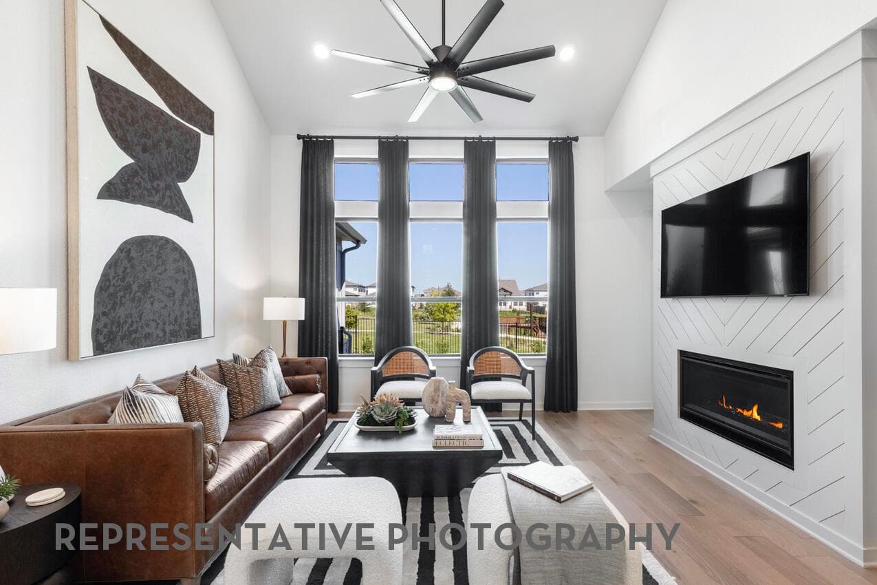 8913  Breeze Hill Dr photo 3