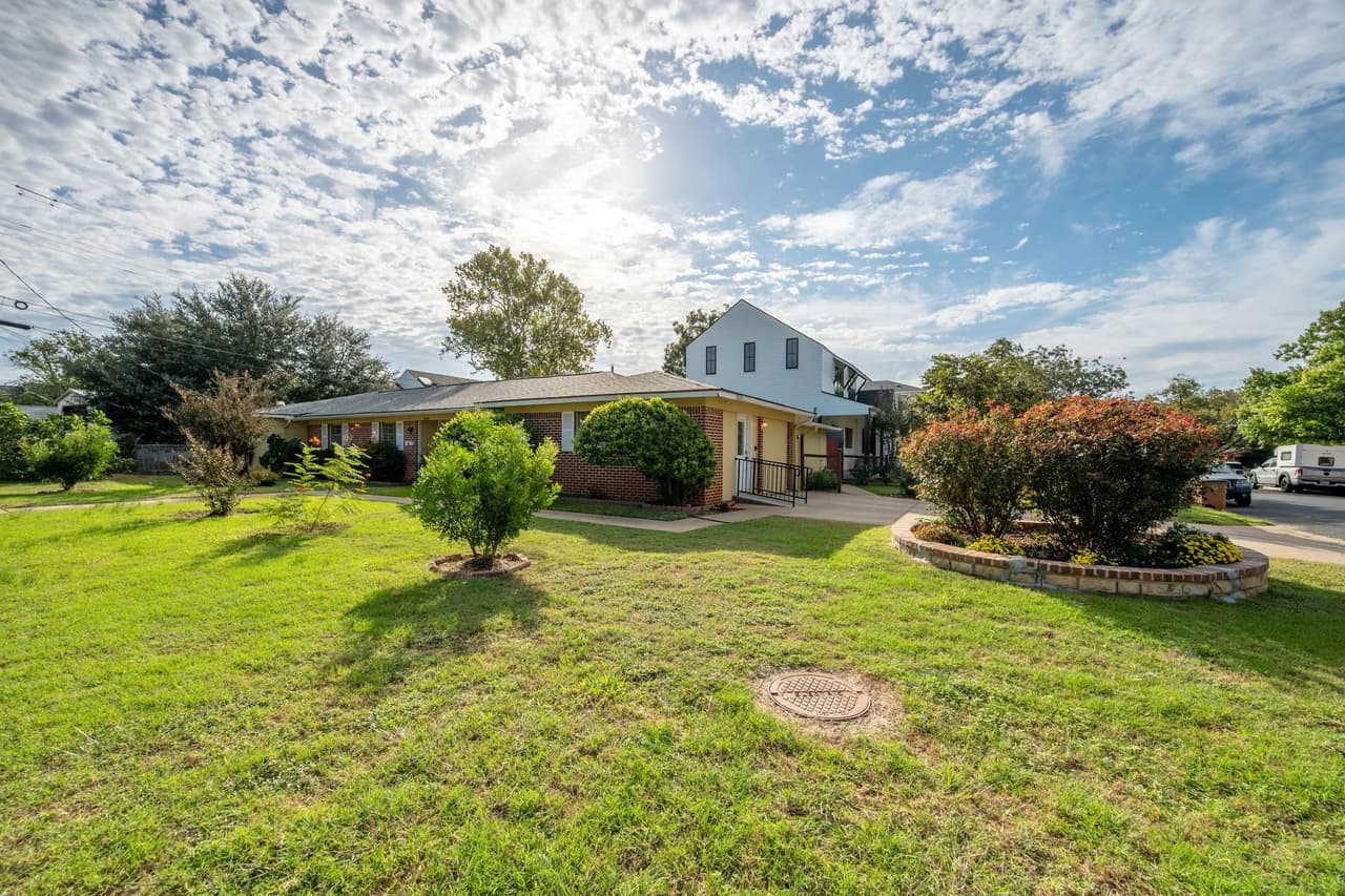4621  Philco Dr photo 3