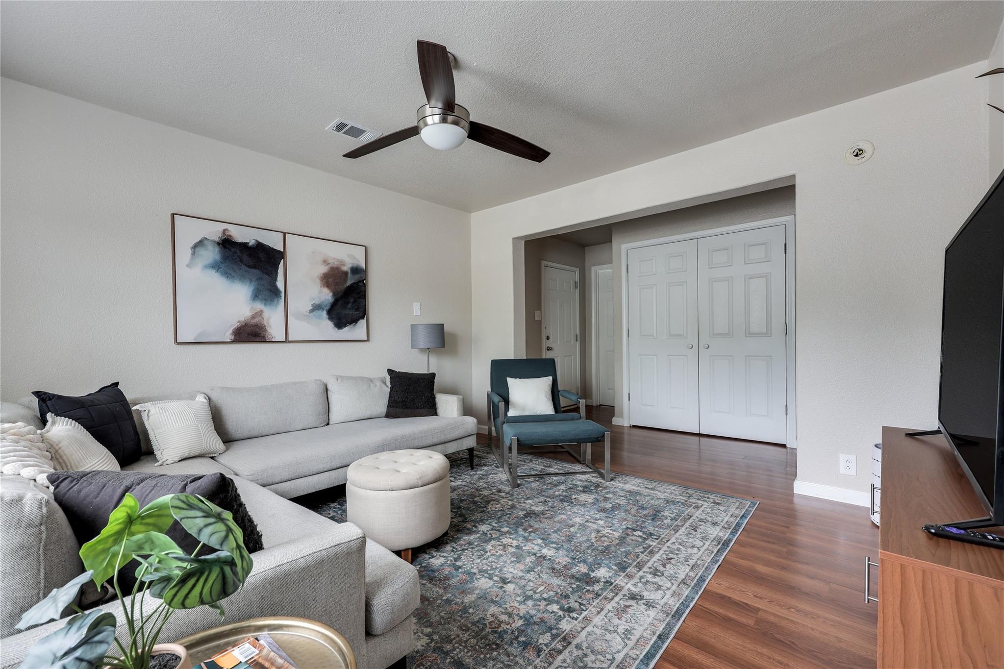 8601  Putnam Drive None photo 5