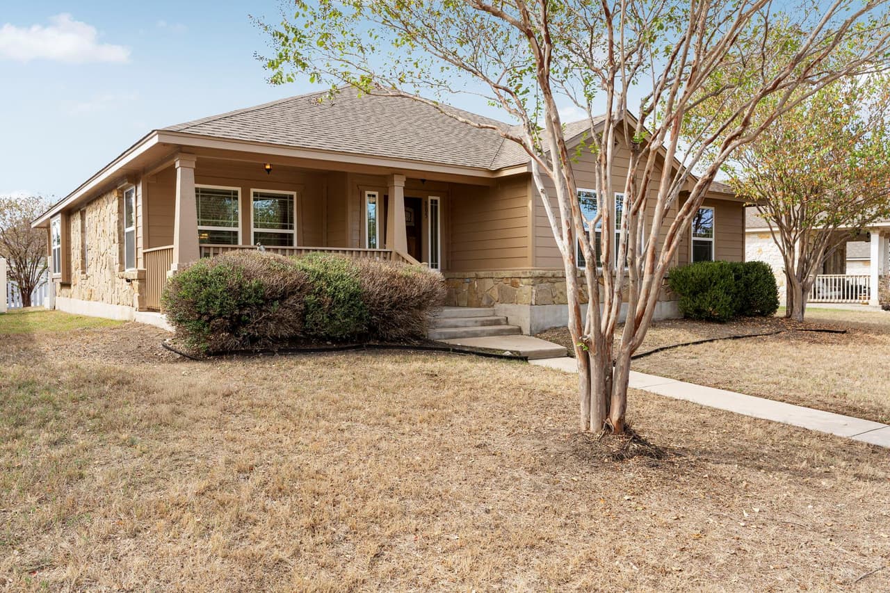 805  Walnut Canyon Blvd photo 2