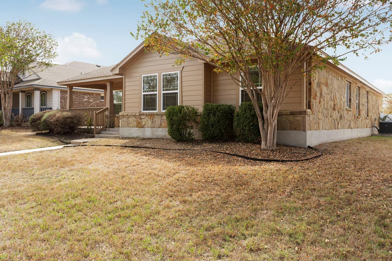 805  Walnut Canyon Blvd photo 3