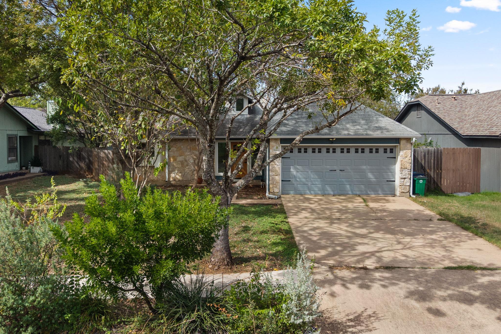 8002  Treehouse Ln photo 2