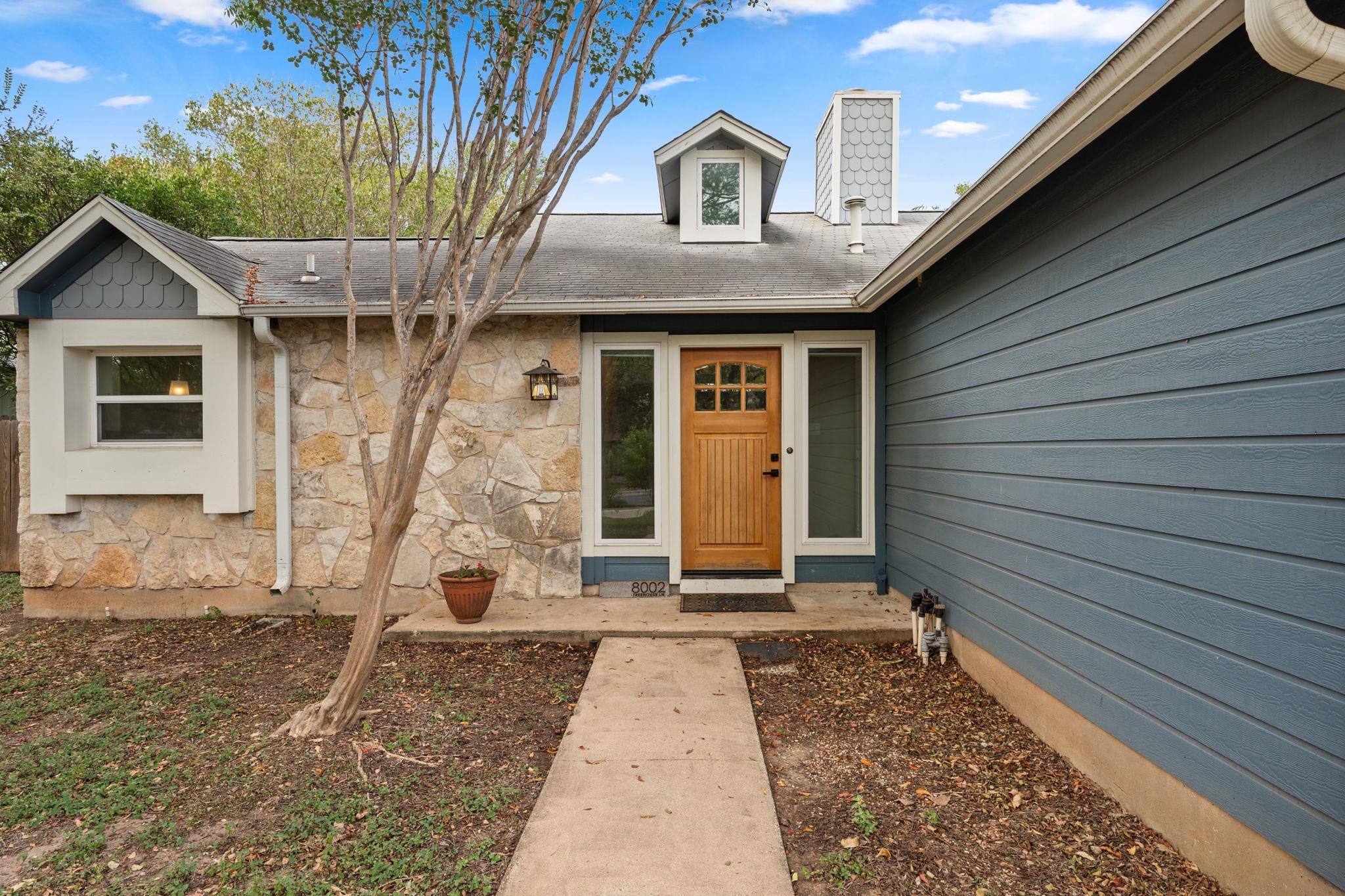 8002  Treehouse Ln photo 3