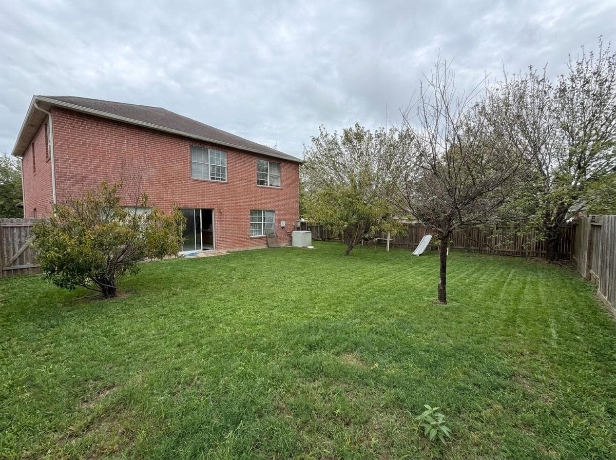 7501  Marble Crest Dr photo 2