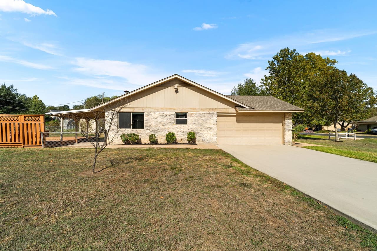9601  Braeburn Gln photo 2