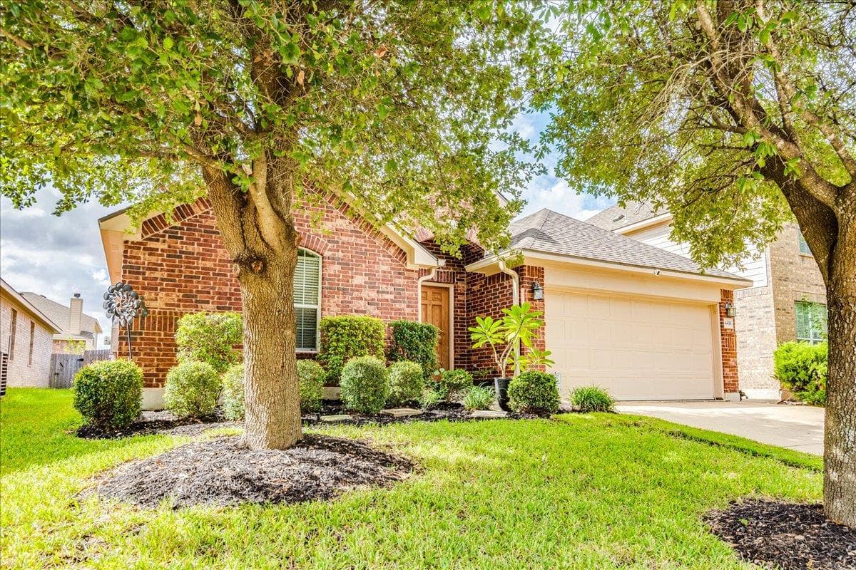 4433  Rolling Water Dr photo 2