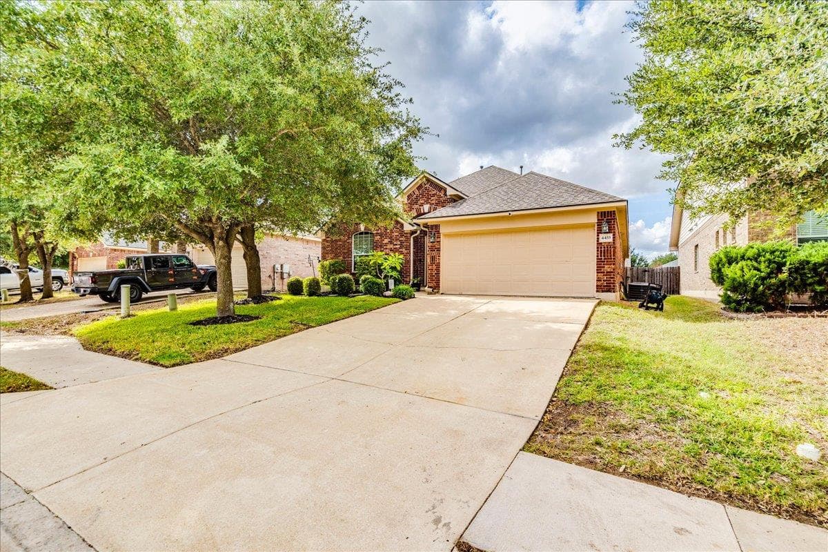 4433  Rolling Water Dr photo 3
