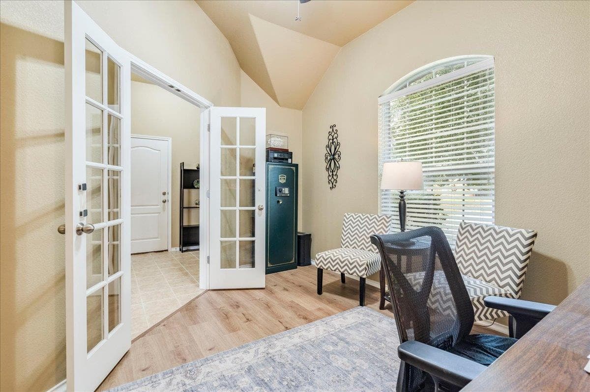 4433  Rolling Water Dr photo 6