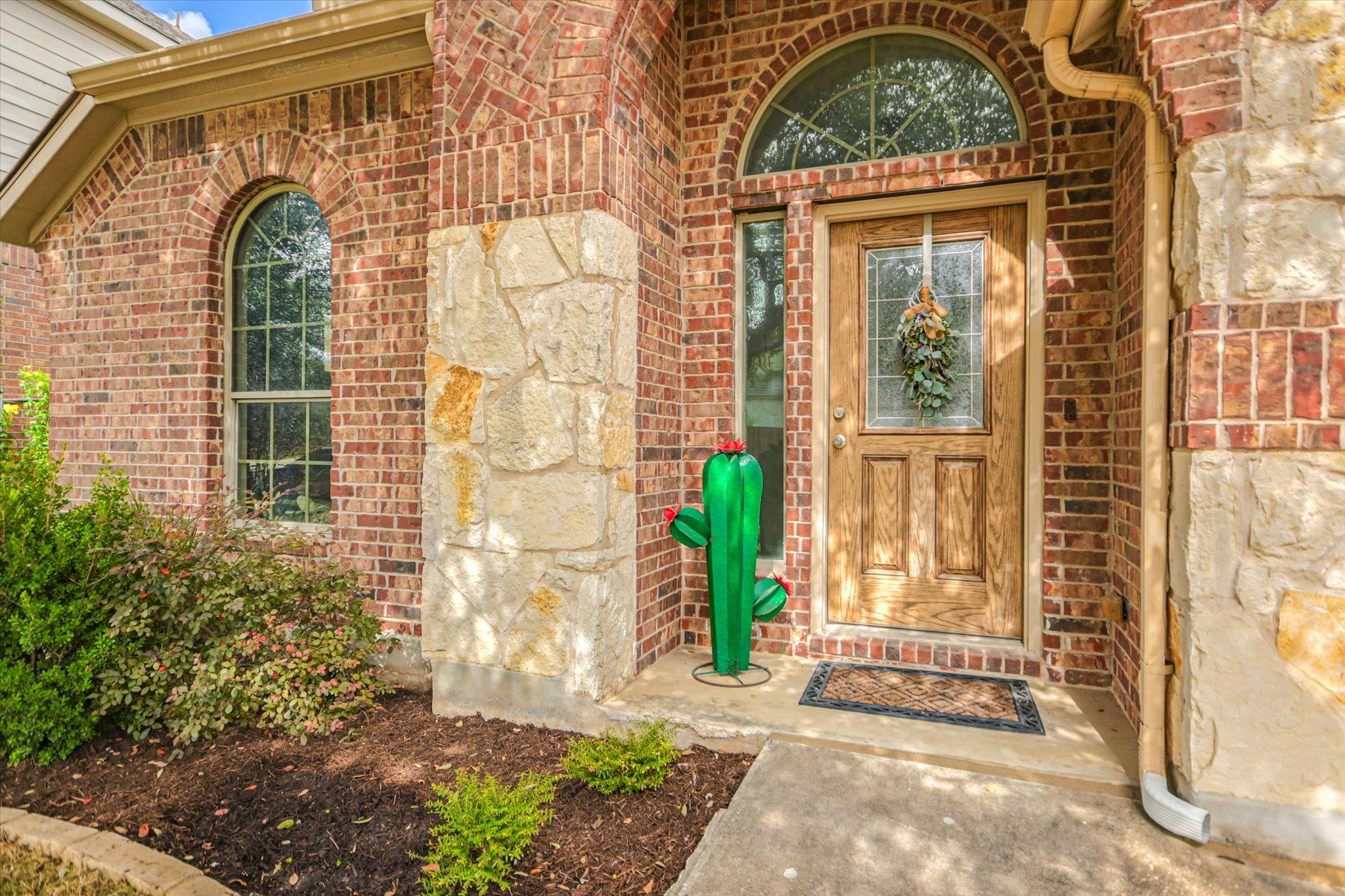 293  Rosemary Hollow Holw photo 3