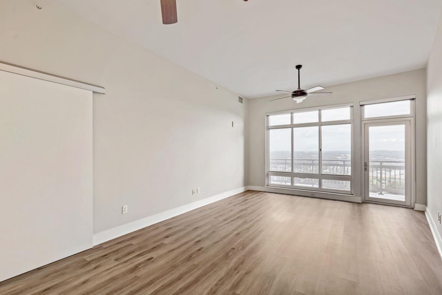603  Davis St  #2009 photo 3