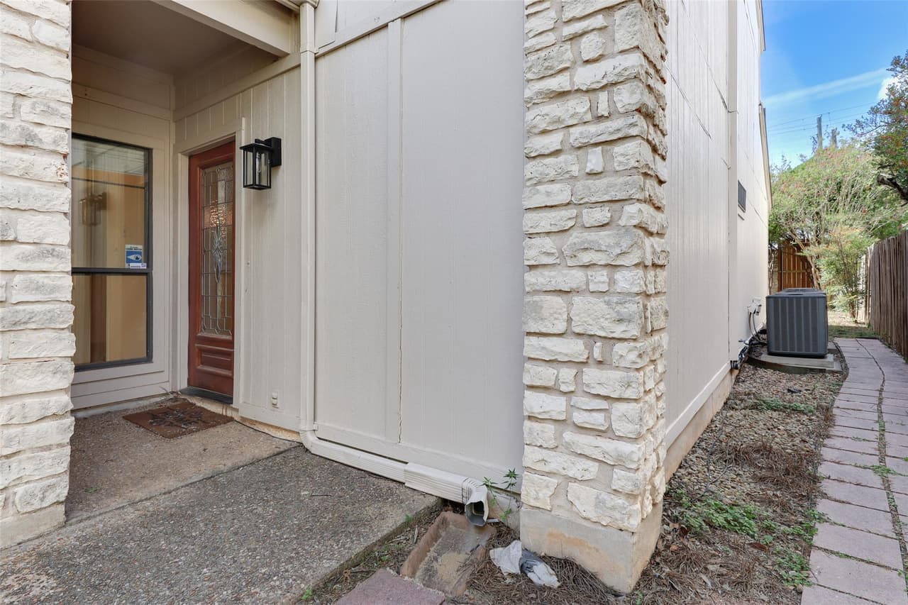 8120  Meandering Way photo 3