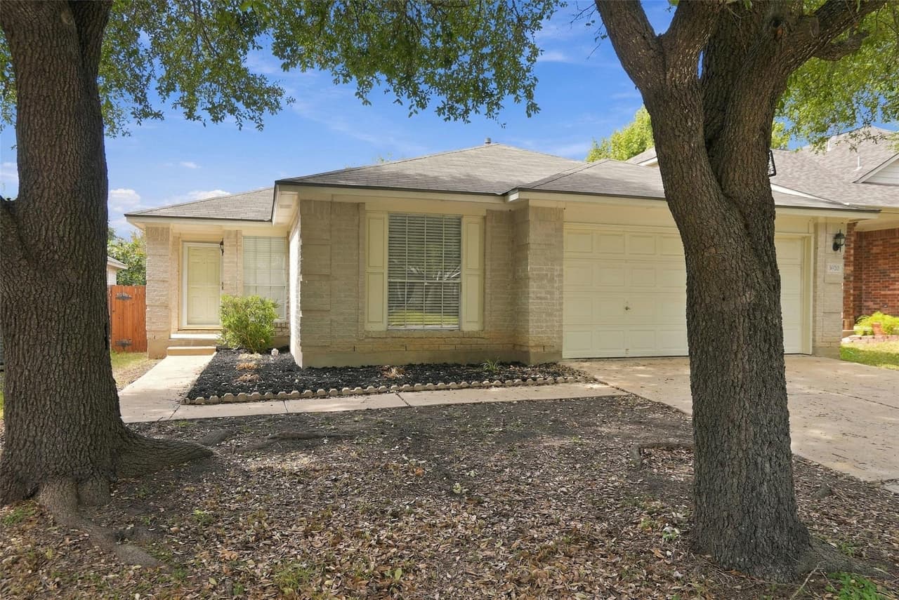 3920  Whitey Ford Way photo 3