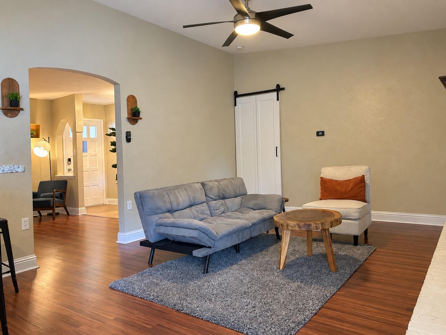 8900  Pointer Ln photo 5