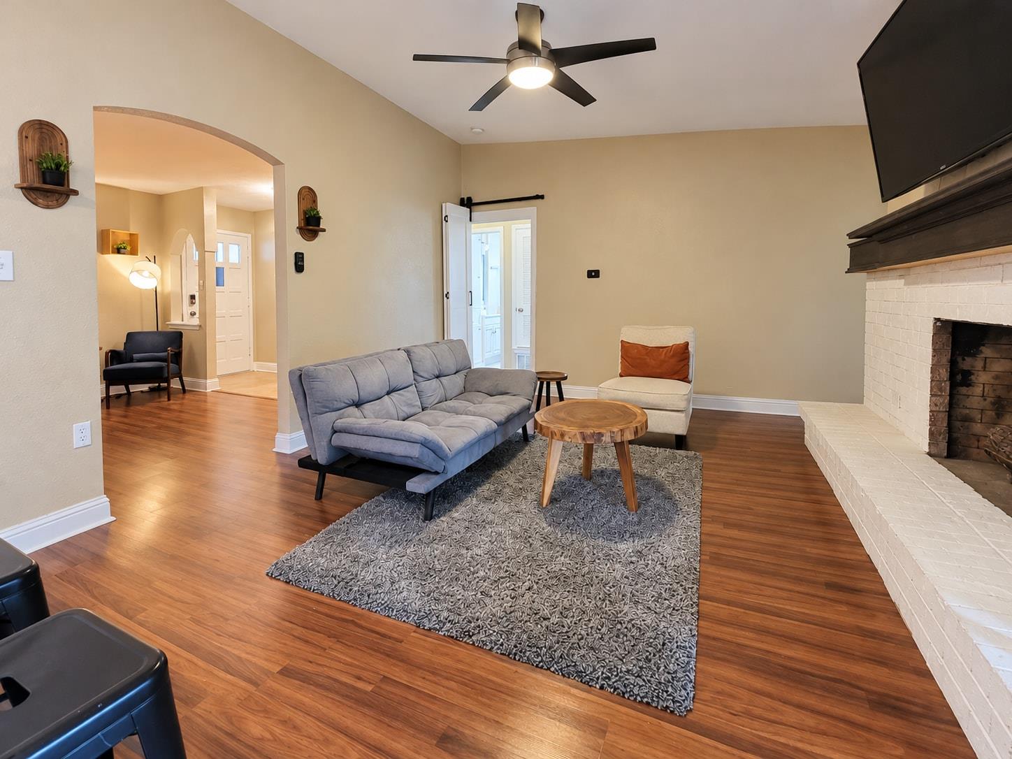 8900  Pointer Ln photo 6