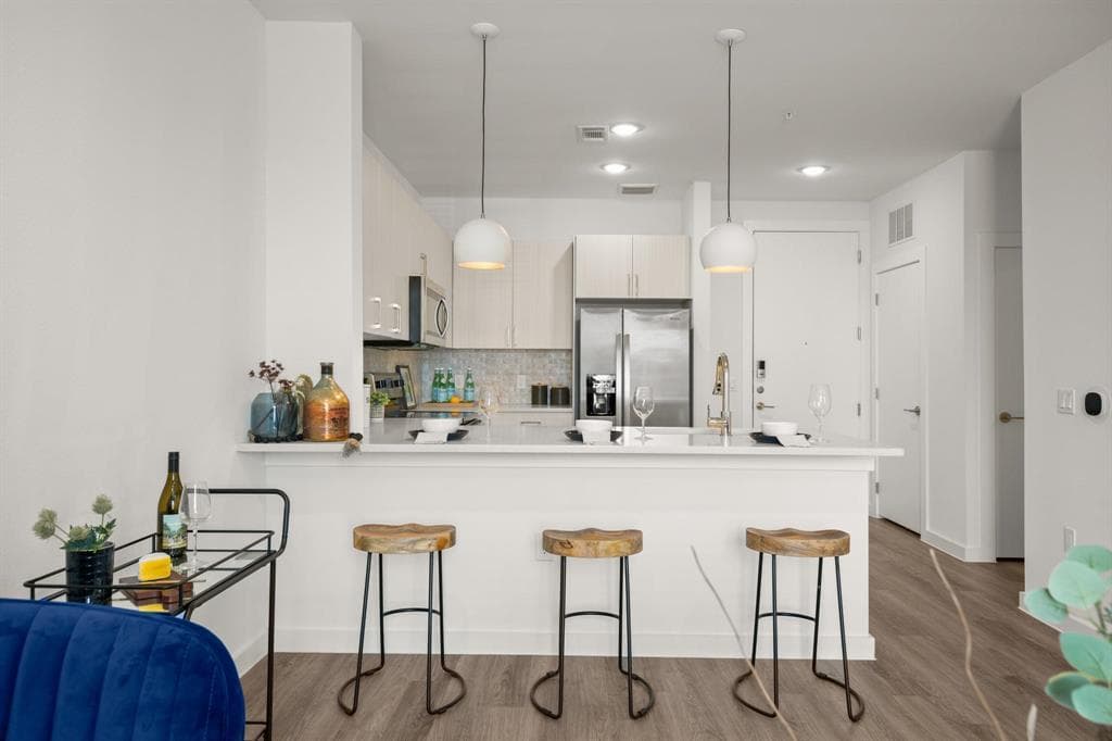 6324 N Lamar Blvd  #321 photo 3