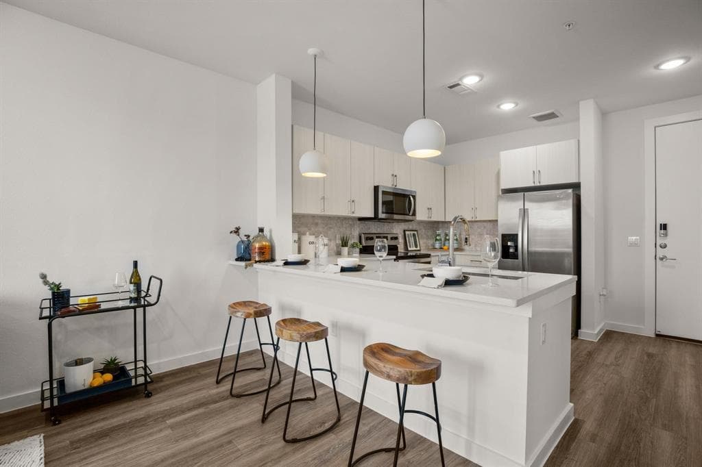 6324 N Lamar Blvd  #321 photo 4