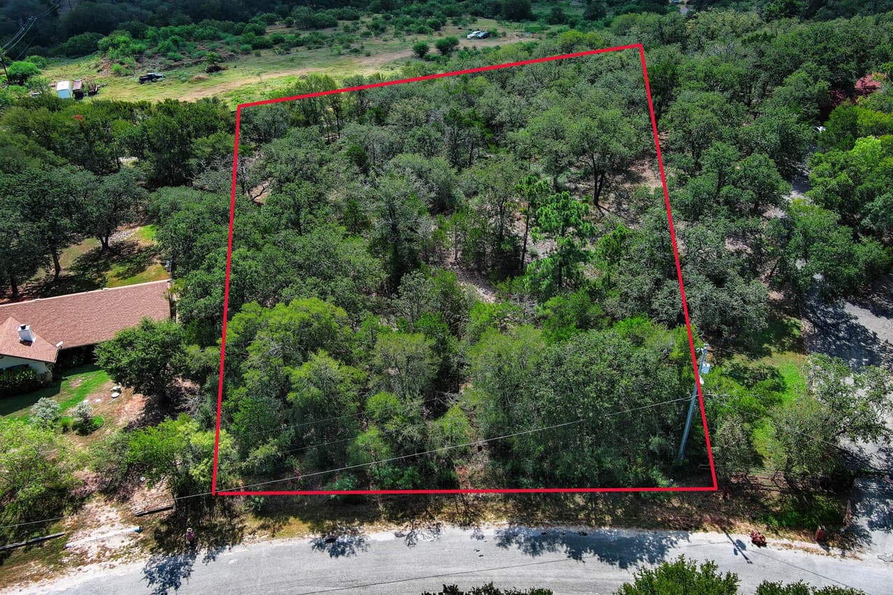 000  Piney Ridge Dr