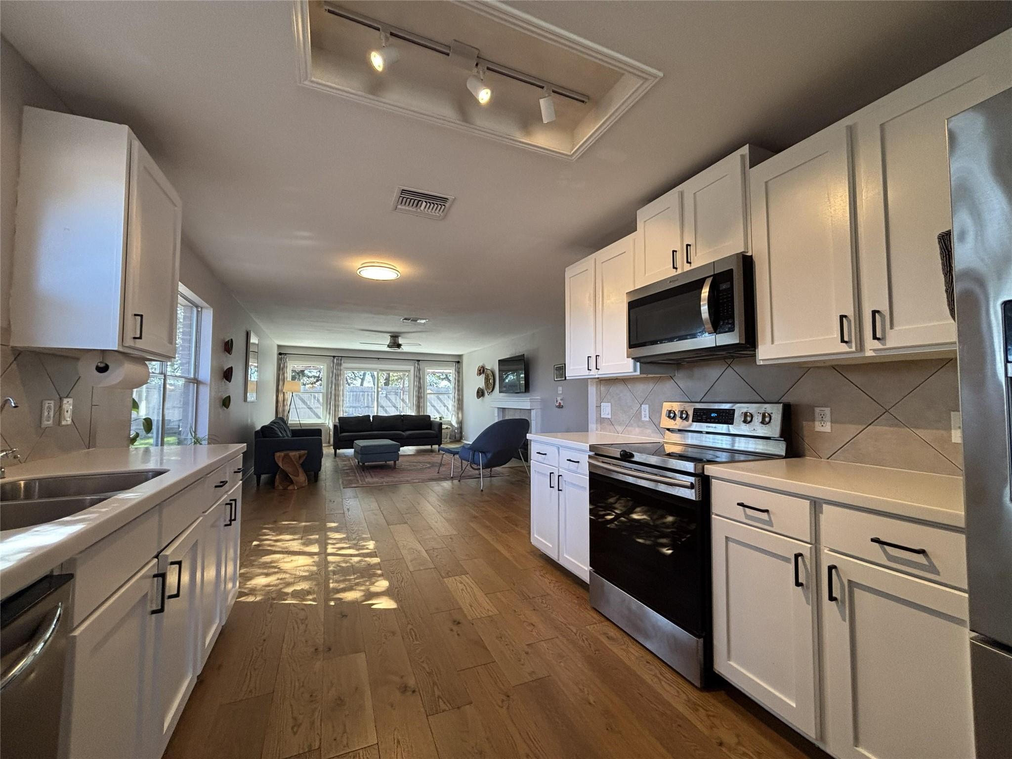 20605  National Dr photo 6