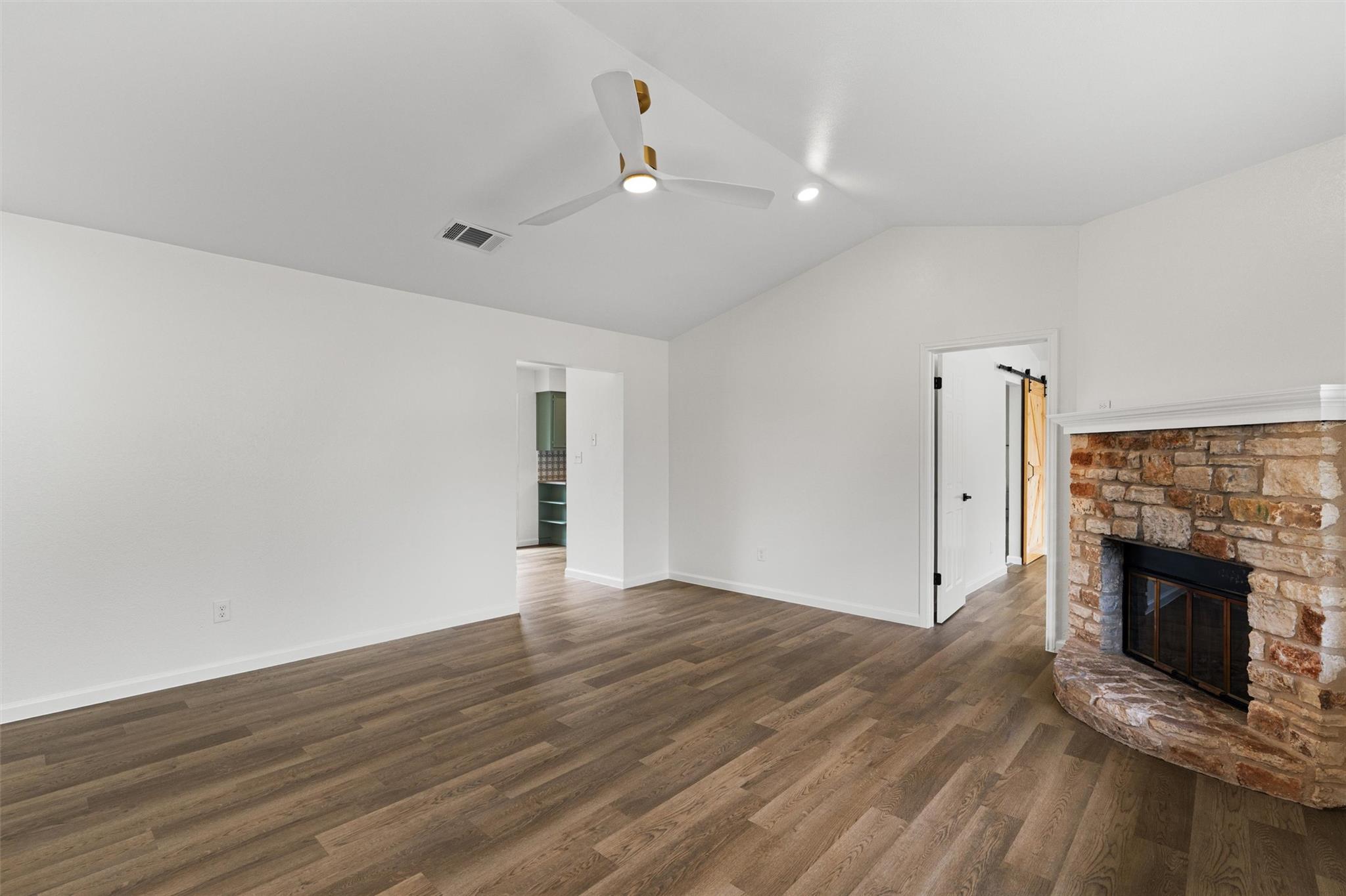 12221  Mustang Dr photo 3