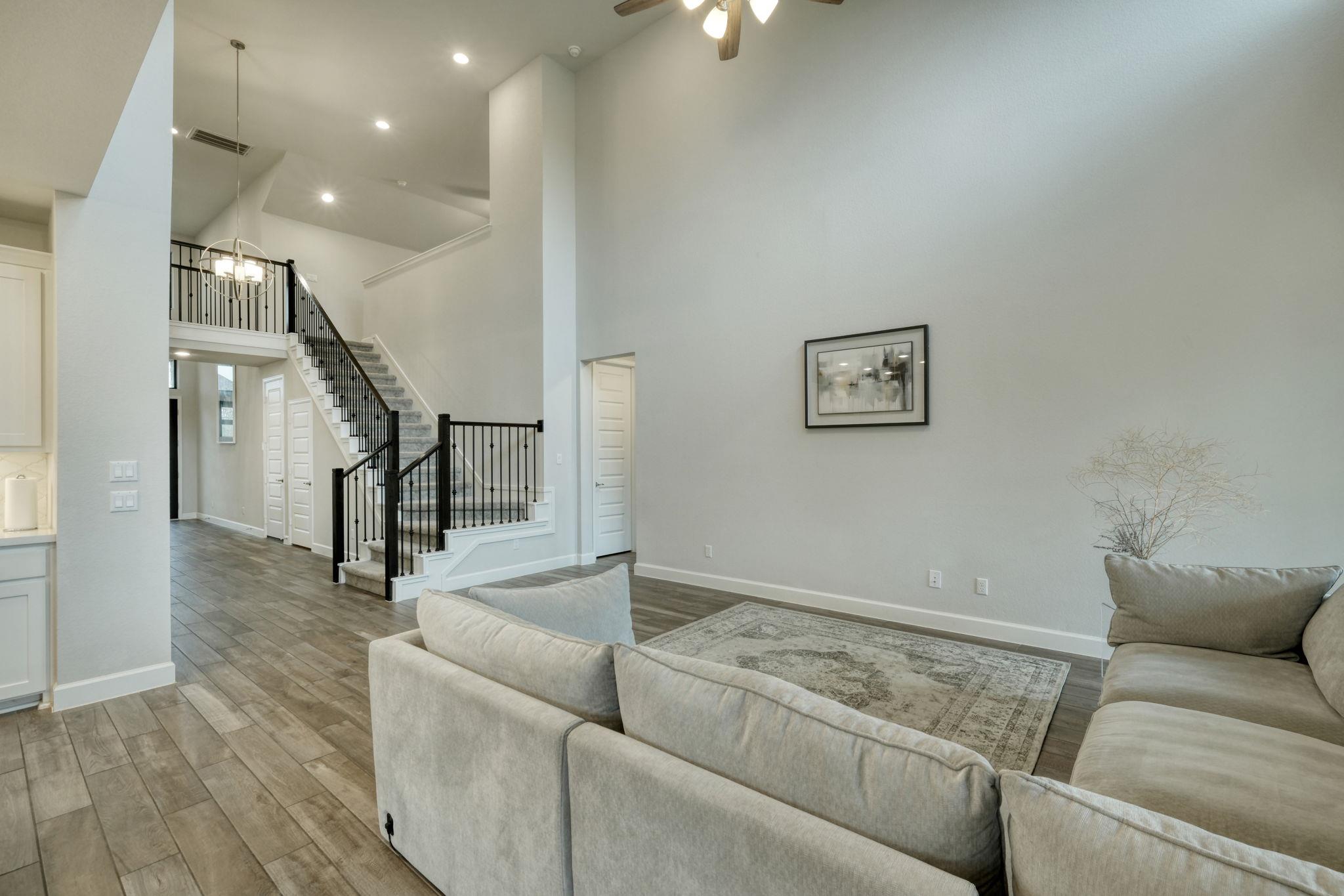 1401  Mulberry Oak Ln photo 6