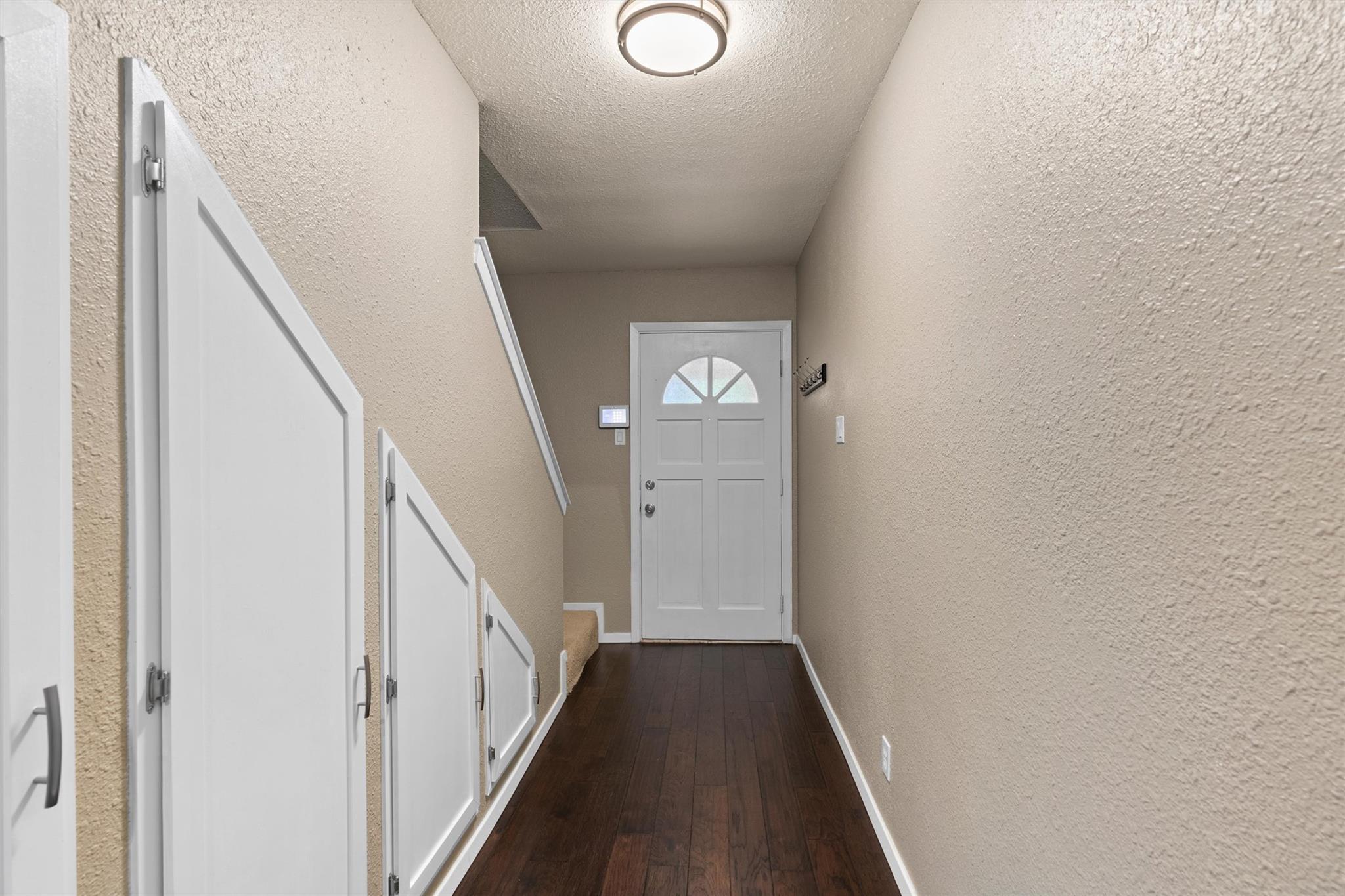 4302  Yucatan Ln photo 3