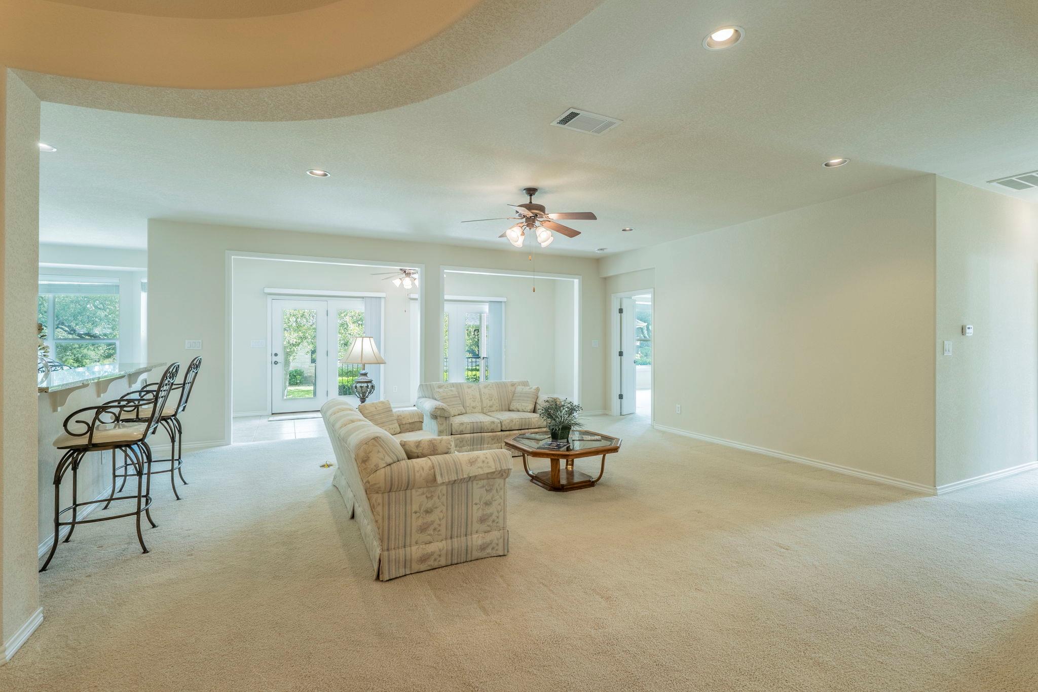 508  Sabine Dr photo 4