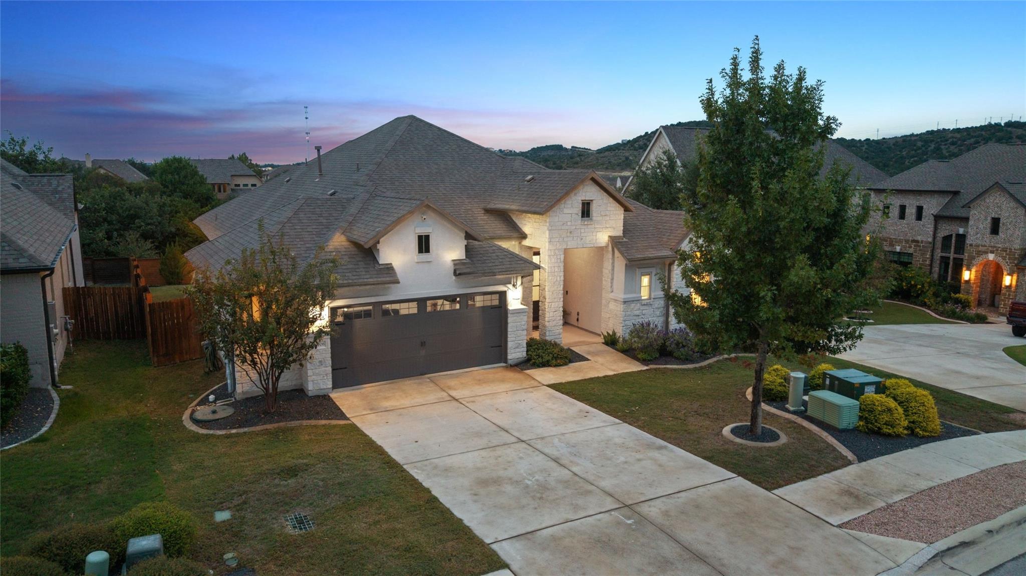 18006  Crofton Cv photo 3