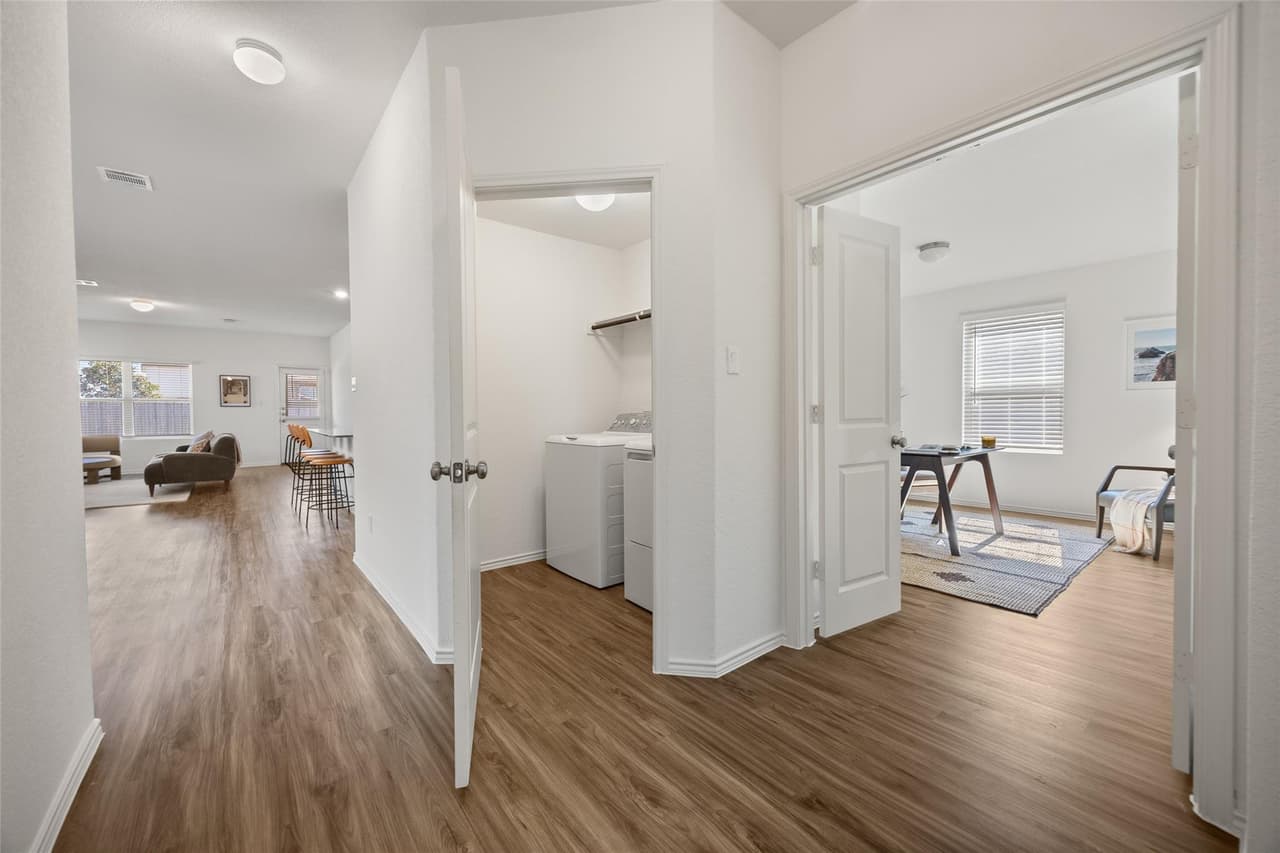 6413  Turin Ln photo 4