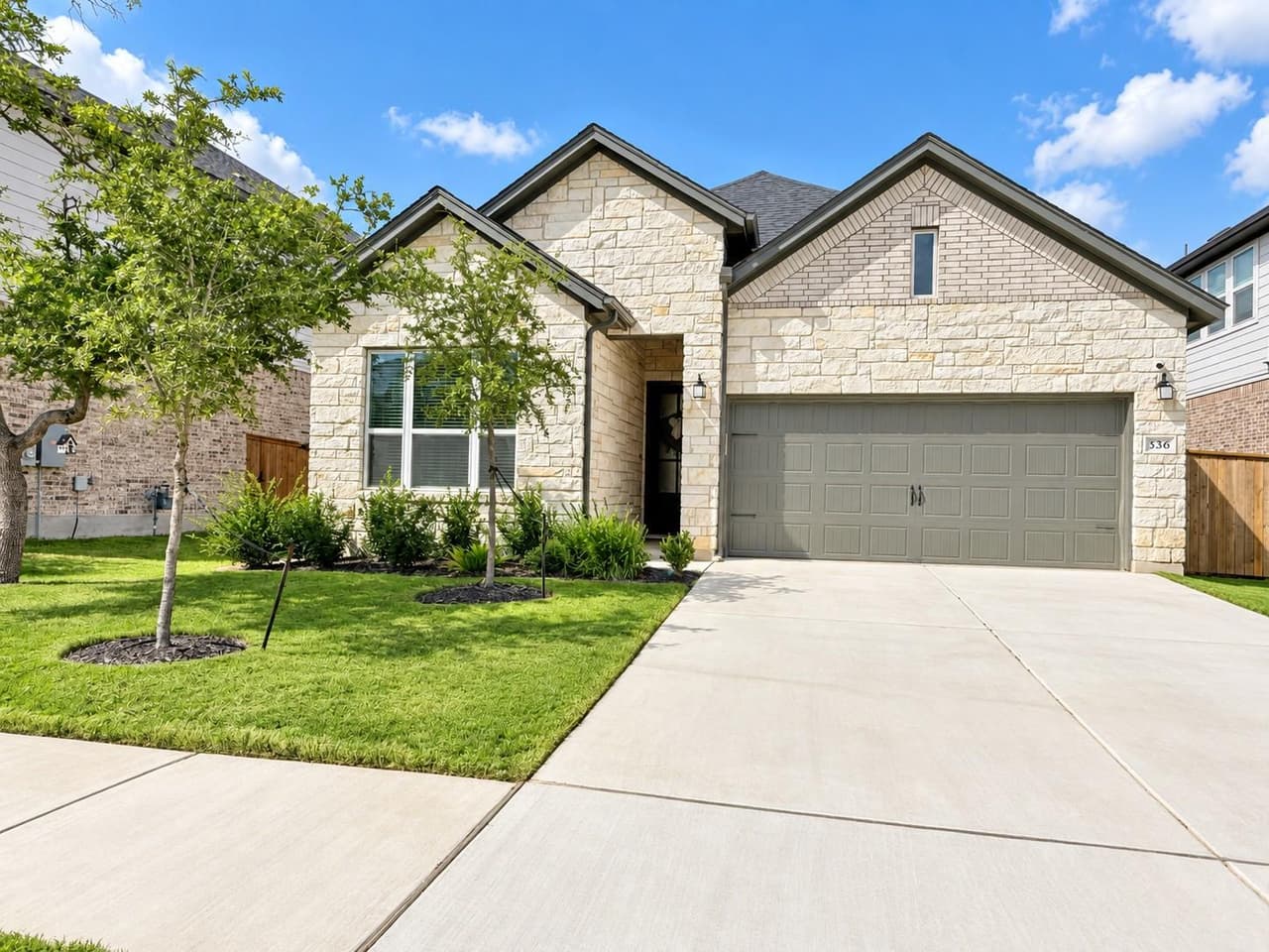 336  Darley Oak Dr
